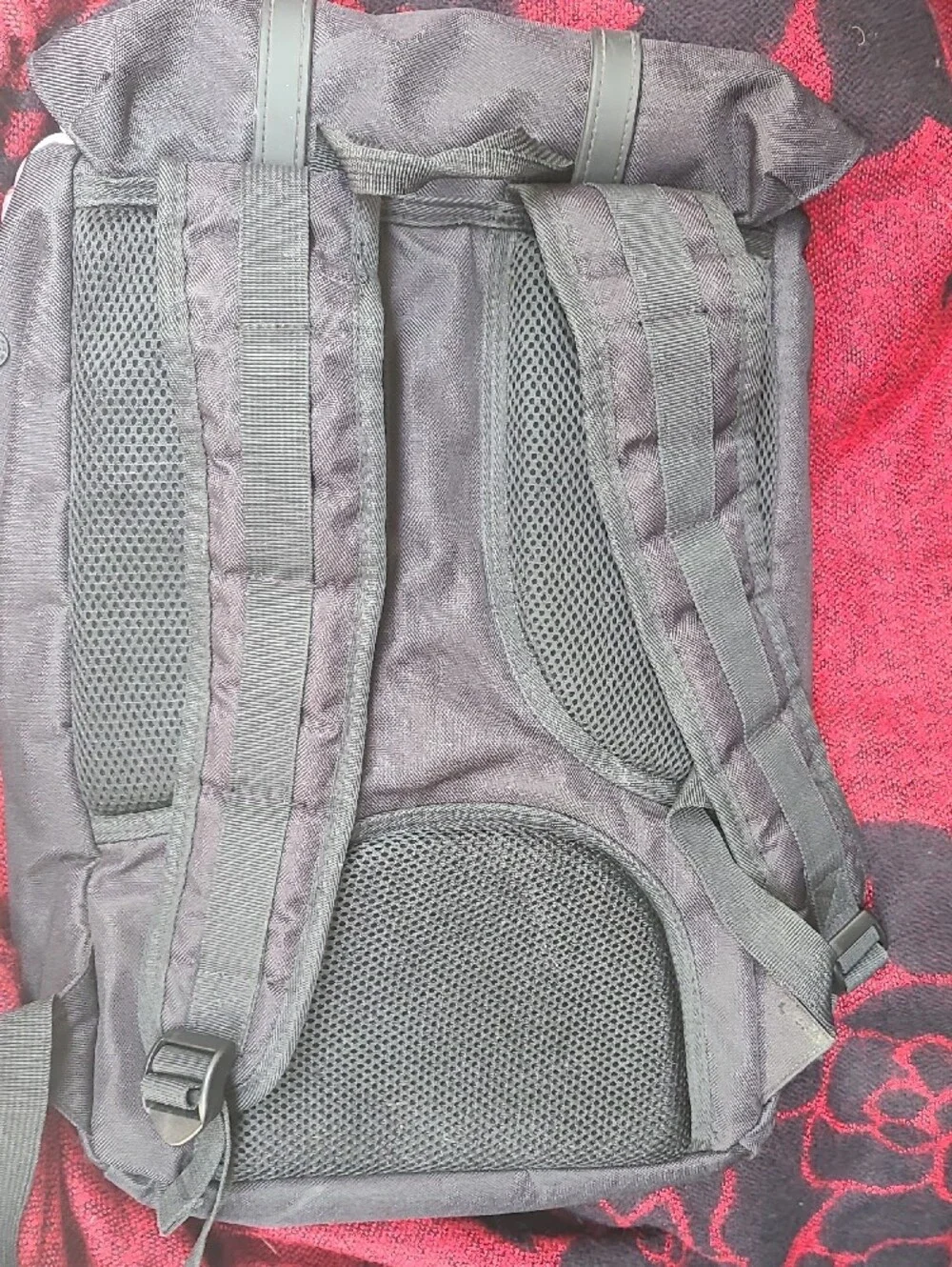Herschel Supply Company Black Men’s Backpack with Buckle Straps
